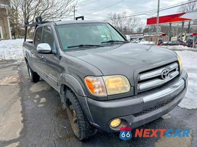 Czwarte zdjęcie samochodu z boku: 2005 TOYOTA TUNDRA DOUBLE CAB SR5 VIN:5TBDT44125S483698 - miniatura