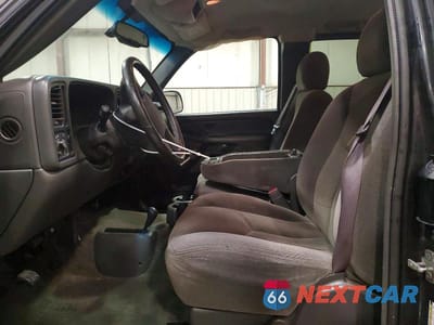 Zdjęcie 7 z 12 samochodu: 2005 CHEVROLET SILVERADO K1500 VIN:1GCEK19V05E161060 - miniatura