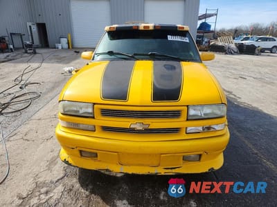 Piąte zdjęcie samochodu w środku: 2002 CHEVROLET S TRUCK S10 VIN:1GCCS19W528199524 - miniatura