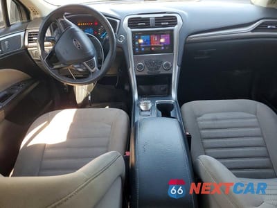 Zdjęcie 8 z 12 samochodu: 2017 FORD FUSION S VIN:3FA6P0G7XHR198404 - miniatura
