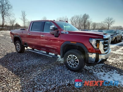 Czwarte zdjęcie samochodu z boku: 2024 GMC SIERRA K2500 SLT VIN:1GT49NE73RF166713 - miniatura