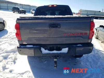 Zdjęcie 6 z 11 samochodu: 2018 TOYOTA TUNDRA CREWMAX SR5 VIN:5TFDW5F15JX706600 - miniatura