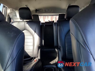 Zdjęcie 10 z 13 samochodu: 2023 TOYOTA HIGHLANDER HYBRID XLE VIN:5TDKARAH3PS019499 - miniatura