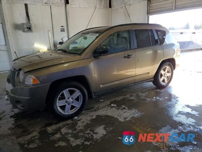 2010 JEEP COMPASS 1J8FT47W07D204313 - główne zdjęcie licytacji z USA - miniatura