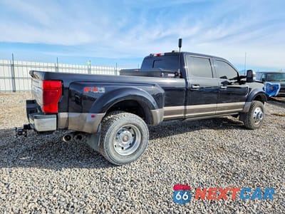 Trzecie zdjęcie samochodu z tyłu: 2021 FORD F450 SUPER DUTY VIN:1FT8W4DT5MED78000 - miniatura