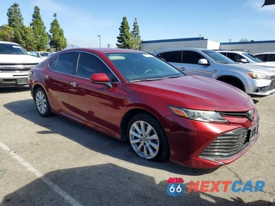 Czwarte zdjęcie samochodu z boku: 2019 TOYOTA CAMRY L VIN:4T1B11HK7KU810895 - miniatura
