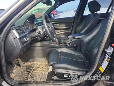 Zdjęcie 7 z 12 samochodu: 2018 BMW 330 XI VIN:WBA8D9C55JEM32524 - miniatura