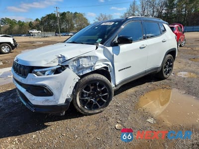 2022 JEEP COMPASS LATITUDE 3C4NJCBB8NT179854 - główne zdjęcie licytacji z USA - miniatura