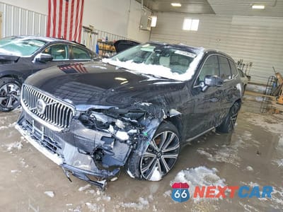 2023 VOLVO XC60 ULTIMATE YV4L12RA2P1204138 - główne zdjęcie licytacji z USA - miniatura