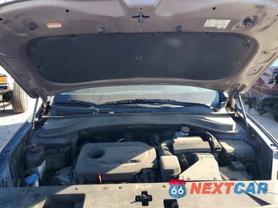 Zdjęcie 12 z 12 samochodu: 2019 HYUNDAI SANTA FE SEL VIN:5NMS33AD0KH063704 - miniatura