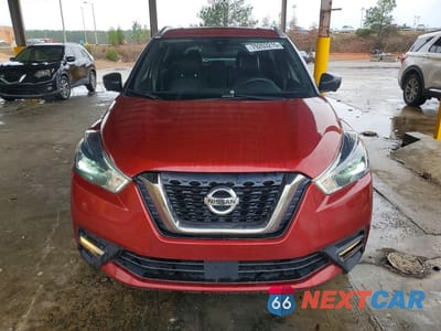 Piąte zdjęcie samochodu w środku: 2020 NISSAN KICKS SR VIN:3N1CP5DV1LL566870 - miniatura