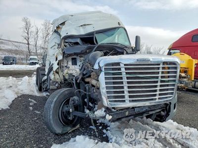 Zdjęcie 9 z 10 samochodu: 2014 FREIGHTLINER CASCADIA SEMI TRUCK VIN:3AKJGLDVXESFR0754 - miniatura