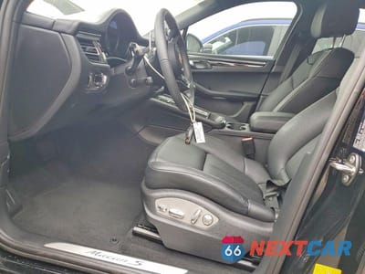 Zdjęcie 7 z 14 samochodu: 2025 PORSCHE MACAN S VIN:WP1AG2A51SLB42010 - miniatura