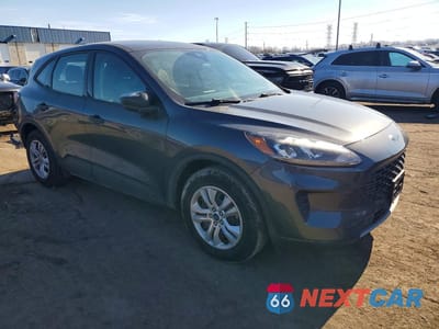 Czwarte zdjęcie samochodu z boku: 2020 FORD ESCAPE S VIN:1FMCU0F63LUB67880 - miniatura