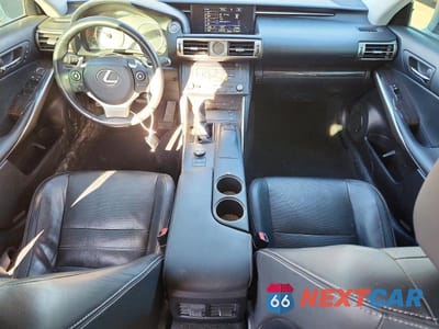 Zdjęcie 8 z 13 samochodu: 2015 LEXUS IS 250 VIN:JTHCF1D25F5021904 - miniatura