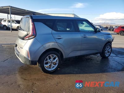 Trzecie zdjęcie samochodu z tyłu: 2023 KIA SOUL LX VIN:KNDJ23AU3P7860171 - miniatura