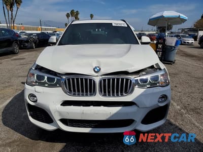 Piąte zdjęcie samochodu w środku: 2017 BMW X3 XDRIVE28I VIN:5UXWX9C32H0W78887 - miniatura
