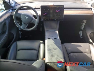 Zdjęcie 8 z 12 samochodu: 2025 TESLA MODEL Y VIN:7SAYGDED7SF260310 - miniatura