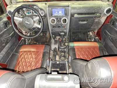 Zdjęcie 8 z 13 samochodu: 2008 JEEP WRANGLER UNLIMITED SAHARA VIN:1J4GA59118L623412 - miniatura