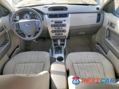 Zdjęcie 8 z 12 samochodu: 2010 FORD FOCUS SE VIN:1FAHP3FN7AW213597 - miniatura