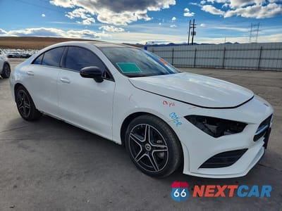 Czwarte zdjęcie samochodu z boku: 2023 MERCEDES-BENZ CLA 250 4MATIC VIN:W1K5J4HB8PN413528 - miniatura