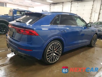 Trzecie zdjęcie samochodu z tyłu: 2025 AUDI SQ8 PRESTIGE VIN:WA1CWBF1XSD010290 - miniatura