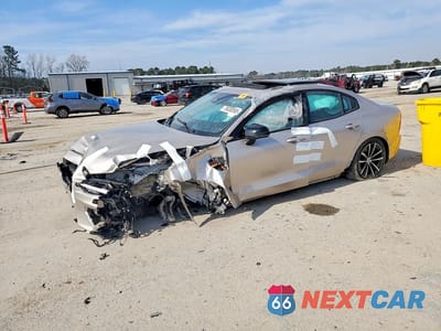 2025 VOLVO S60 PLUS 7JRH60FC0SG364935 - główne zdjęcie licytacji z USA - miniatura