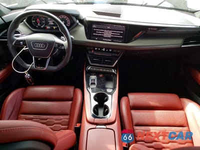 Zdjęcie 8 z 12 samochodu: 2023 AUDI RS E-TRON GT VIN:WAUBHBFWXP7901139 - miniatura