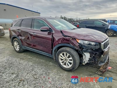 Czwarte zdjęcie samochodu z boku: 2019 KIA SORENTO L VIN:5XYPG4A33KG551532 - miniatura