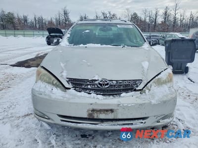 Piąte zdjęcie samochodu w środku: 2003 TOYOTA CAMRY LE VIN:4T1BF32K93U551642 - miniatura
