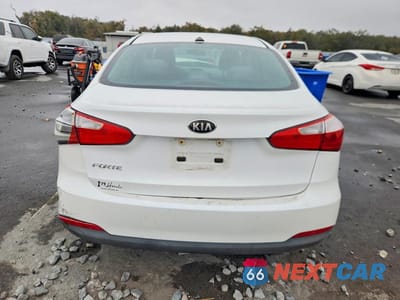 Zdjęcie 6 z 12 samochodu: 2014 KIA FORTE LX VIN:KNAFX4A60E5182922 - miniatura