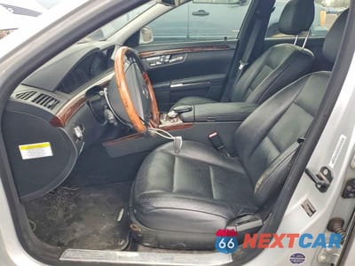 Zdjęcie 7 z 11 samochodu: 2012 MERCEDES-BENZ S 550 VIN:WDDNG7DBXCA449003 - miniatura