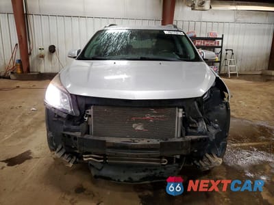 Piąte zdjęcie samochodu w środku: 2017 CHEVROLET TRAVERSE LT VIN:1GNKVGKD8HJ301342 - miniatura