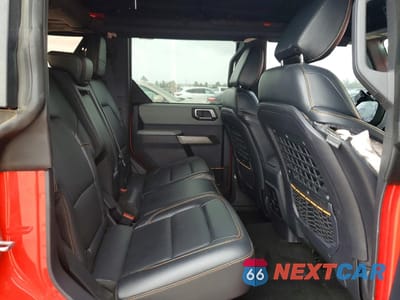Zdjęcie 10 z 12 samochodu: 2023 FORD BRONCO BASE VIN:1FMEE5DH8PLB33825 - miniatura