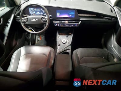 Zdjęcie 8 z 13 samochodu: 2023 KIA NIRO EV WIND VIN:KNDCR3L18P5053860 - miniatura