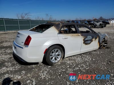 Trzecie zdjęcie samochodu z tyłu: 2016 CHRYSLER 300 LIMITED VIN:2C3CCAAG3GH198329 - miniatura
