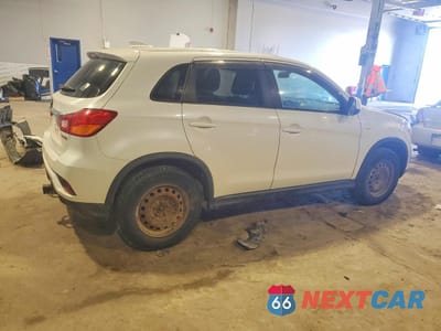 Trzecie zdjęcie samochodu z tyłu: 2018 MITSUBISHI RVR SE VIN:JA4AJ3AU2JZ604001 - miniatura