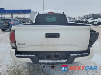 Zdjęcie 6 z 12 samochodu: 2017 TOYOTA TACOMA ACCESS CAB VIN:5TFSX5EN9HX048833 - miniatura