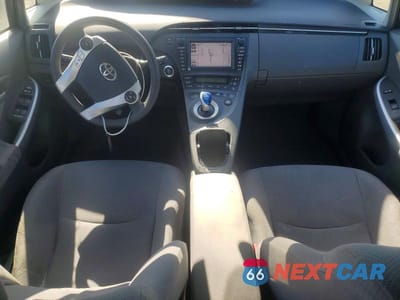 Zdjęcie 8 z 13 samochodu: 2010 TOYOTA PRIUS VIN:JTDKN3DU3A0018213 - miniatura