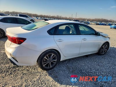 Trzecie zdjęcie samochodu z tyłu: 2024 KIA FORTE LXS VIN:3KPF24AD4RE724677 - miniatura