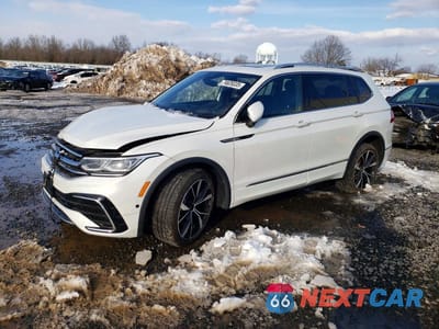 2024 VOLKSWAGEN TIGUAN SEL R-LINE BLACK 3VV4B7AX4RM069169 - główne zdjęcie licytacji z USA - miniatura