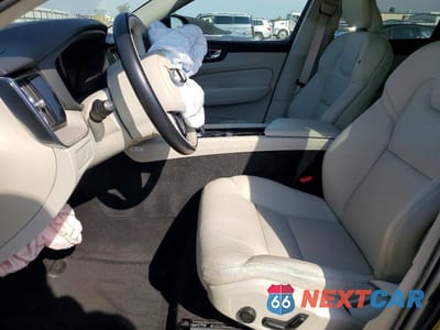Zdjęcie 7 z 11 samochodu: 2023 VOLVO XC60 PLUS VIN:YV4L12DN3P1204501 - miniatura
