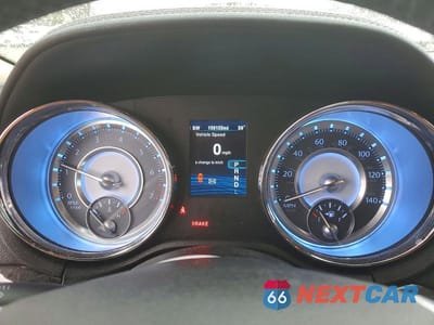 Zdjęcie 9 z 11 samochodu: 2014 CHRYSLER 300 VIN:2C3CCAAG2EH118984 - miniatura