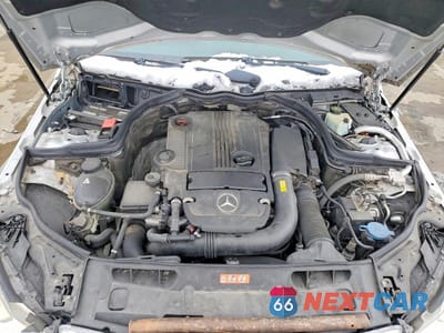 Zdjęcie 11 z 12 samochodu: 2013 MERCEDES-BENZ C 250 VIN:WDDGF4HB9DA743465 - miniatura