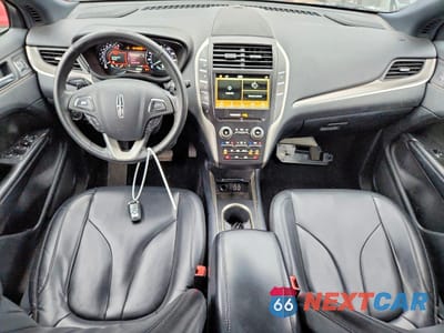 Zdjęcie 8 z 13 samochodu: 2019 LINCOLN MKC VIN:5LMCJ1D98KUL07008 - miniatura