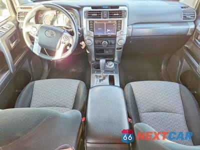 Zdjęcie 8 z 12 samochodu: 2021 TOYOTA 4RUNNER SR5 VIN:JTEMU5JR6M5900177 - miniatura