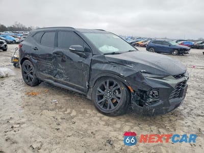 Czwarte zdjęcie samochodu z boku: 2020 CHEVROLET BLAZER RS VIN:3GNKBKRS1LS693555 - miniatura