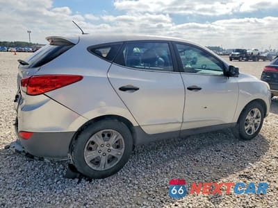 Trzecie zdjęcie samochodu z tyłu: 2010 HYUNDAI TUCSON GLS VIN:KM8JT3AC8AU010710 - miniatura