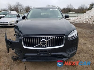 Piąte zdjęcie samochodu w środku: 2022 VOLVO XC90 T6 MOMENTUM VIN:YV4A22PKXN1826340 - miniatura