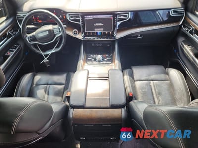 Zdjęcie 8 z 14 samochodu: 2022 JEEP GRAND WAGONEER SERIES II VIN:1C4SJVFP4NS165973 - miniatura